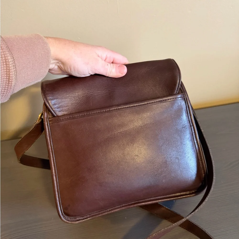 Coach Vintage Tribeca Flap Dark Brown Leather Messenger Bag 9092